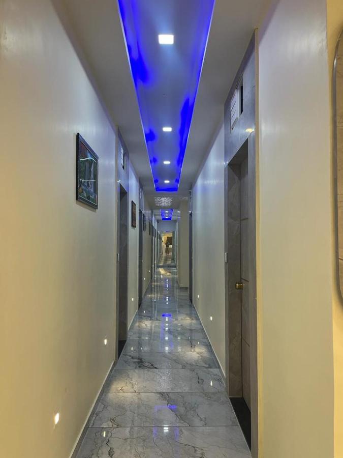 Hotel Sunrise Вадодара Экстерьер фото
